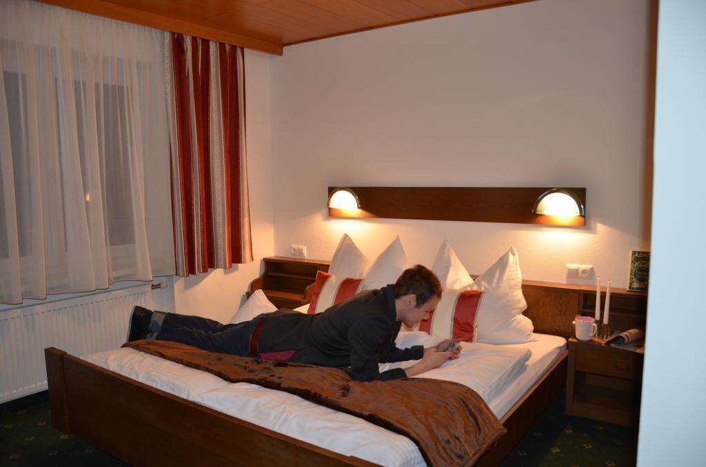 Haus Bergland Hotel ฟีบาบรุนน์ ห้อง รูปภาพ
